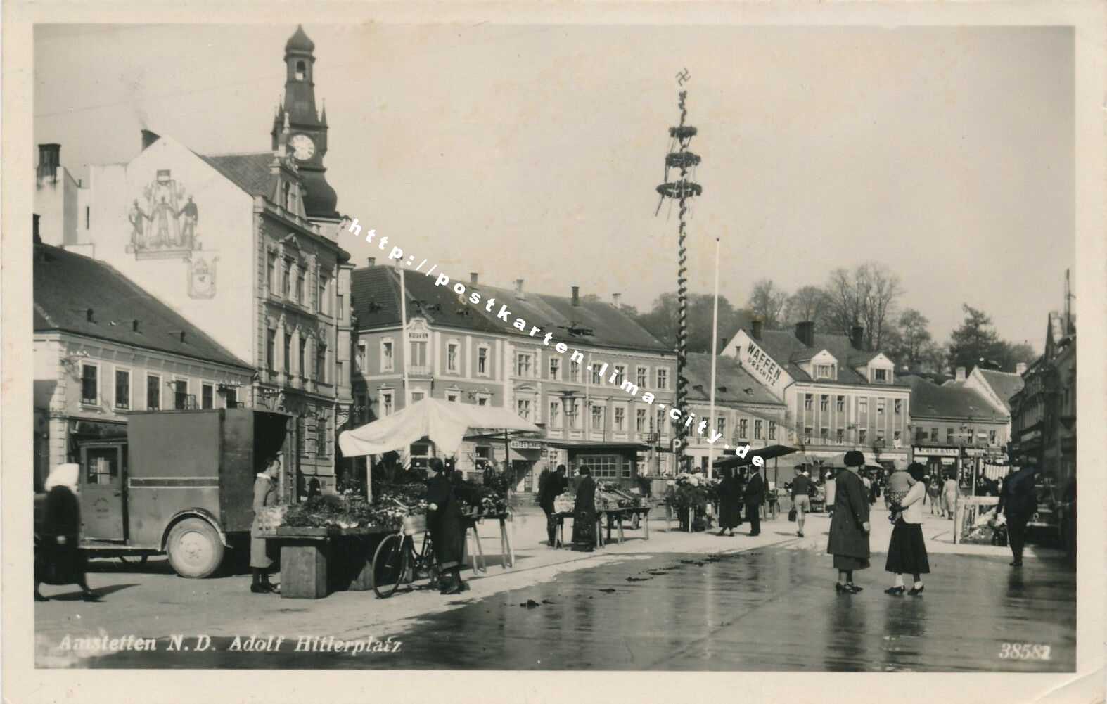 Amstetten Hauptplatz Markt Maibaum 